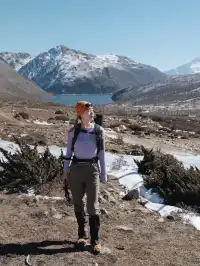 川西雪山整活，吃了牦牛肉，單穿一件是否抗凍