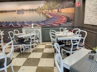 Convenient Hotel with Friendly Staff and Pleasant Atmosphere