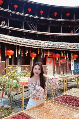 ไม่ต้องไปถึงอู่หยวน! ไปที่ชูซีทูโหลวในหย่งติ้งเพื่อร่วมเทศกาลไหว้พระจันทร์และชมการเก็บเกี่ยวในทูโหลวกันเถอะ