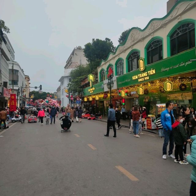 🇻🇳ベトナム ハノイ "チャンティエンプラザ界隈" 高級ショッピングエリア、ハノイの銀座!?