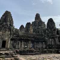 ปราสาทสุดอลัง ศูนย์กลางของนครธมที่ต้องไม่พลาด