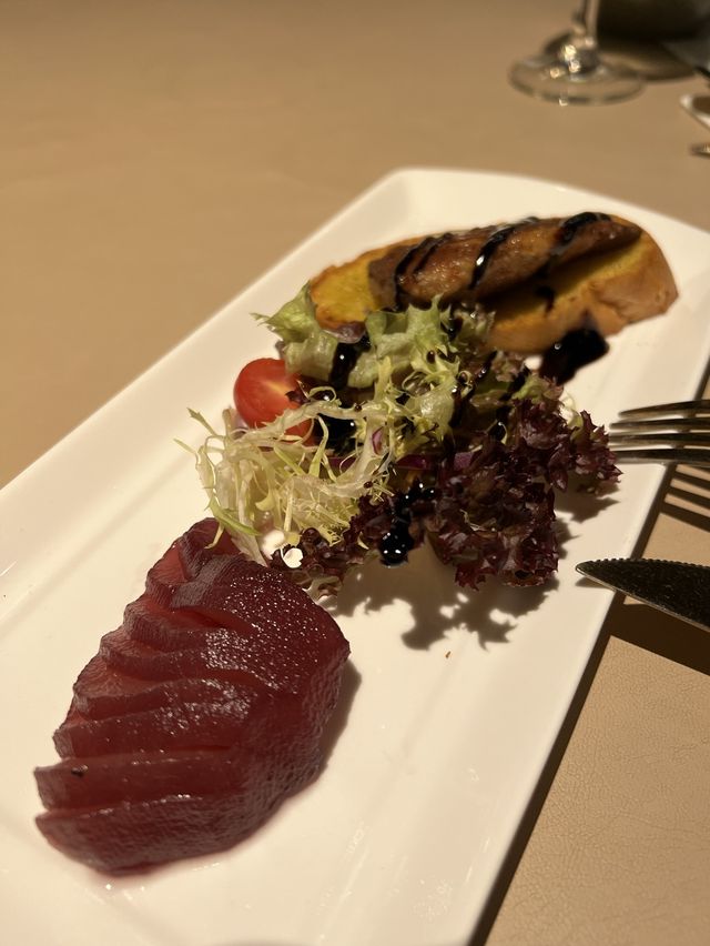 欲罷不能的鵝肝生蠔牛扒 中環浪漫西餐