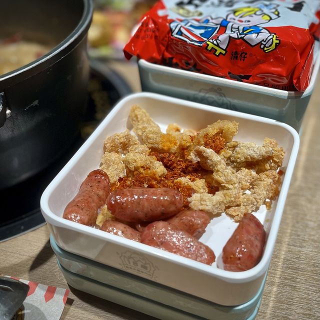 📍香港旺角｜18樓雞煲火鍋 · 性價比極高雞煲邊爐任食套餐🐔邊爐湯底越打越惹味🔥