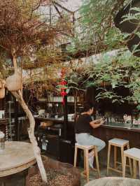 ย้อนเวลาไปคาเฟ่ ณ Wallflowers Cafe