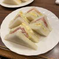 神戸元町！モーニング550円「元町サントス」地元に愛される老舗の喫茶店