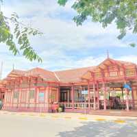 หัวหิน...สถานีรถไฟที่สวยที่สุดในไทย