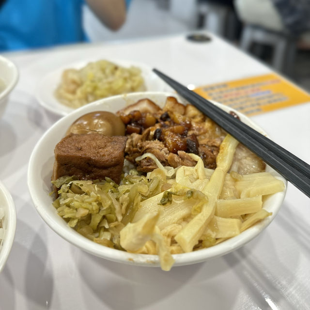 【高雄美食】君腿庫飯