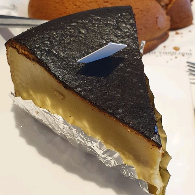 솦속에서 빵먹는 느낌🌳마고포레스트