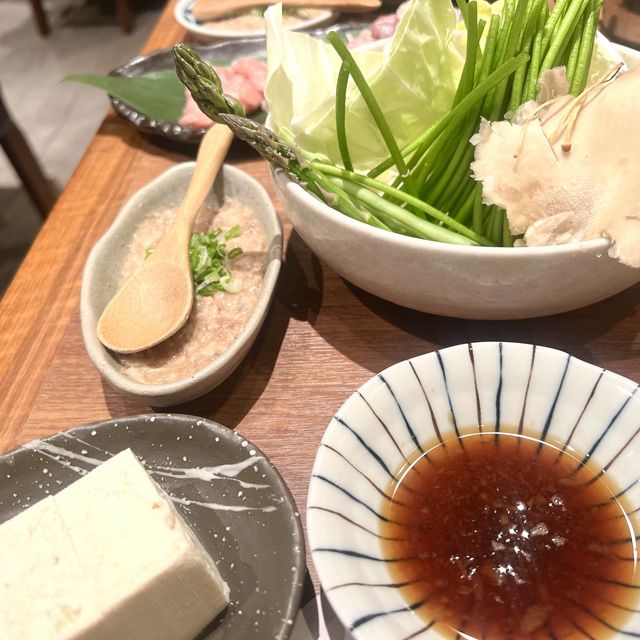 最懂怎麼吃肉的 黑毛屋 - 好吃鍋物搭配好喝湯頭