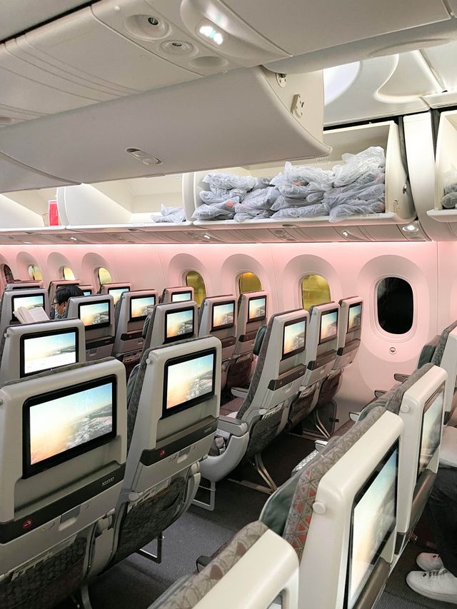 รีวิวอาหารบนเครื่องบิน Eva Air 