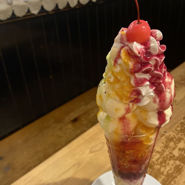 【大阪・鶴橋】巨大パフェが食べれる名店