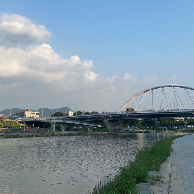 Jungnangcheon Stream, Dongdaemun, Seoul
