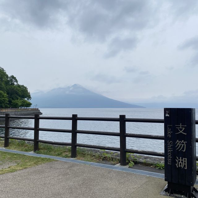 神秘寶石藍，風景如畫，北海道之寶——支笏湖！ 