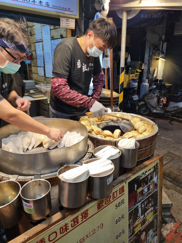 Be spoilt for choice at Shilin Night Market