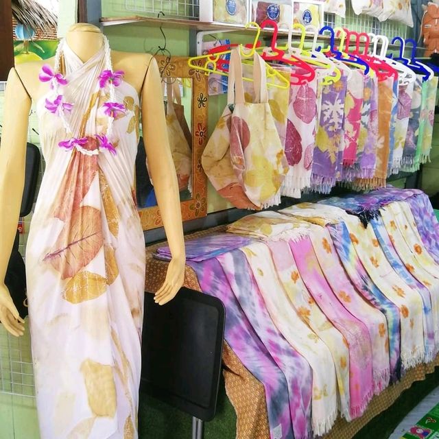 ตลาดน้ำสองคลองวัดตลิ่งชัน