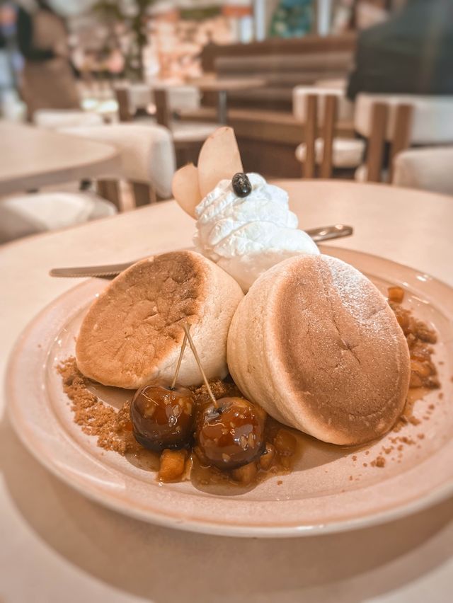 人氣梳乎厘pancake  山頂新分店！