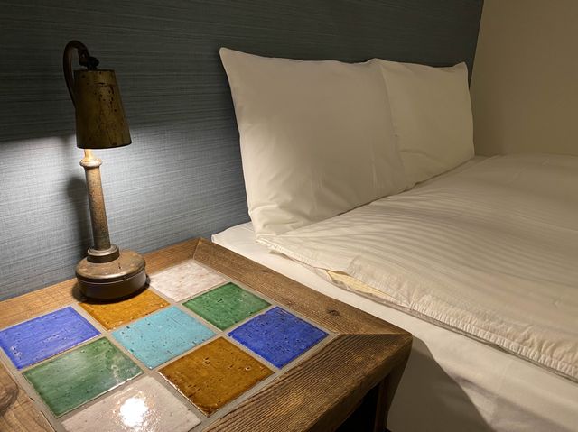 ホテルの名前は八重山民謡が由来です。『 HOTEL 十日三日（トゥカミーカ）』