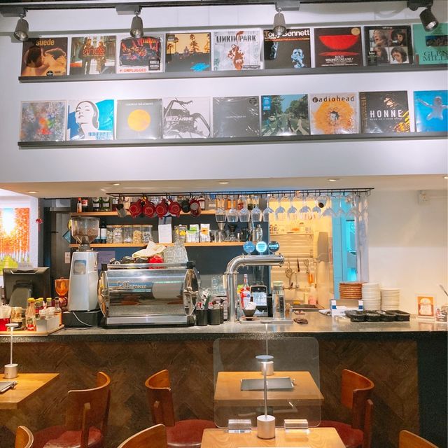 灣仔利東街附近的雅緻小店