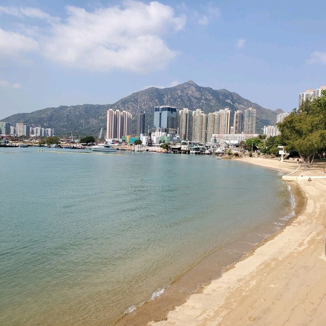 青山灣泳灘
