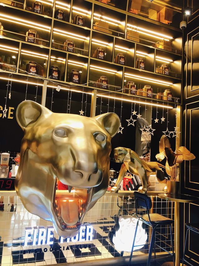 泰國🇹🇭曼谷🛍️🥤🐯➕🍞 新潮甜點飲料店📍EmQuartier เอ็มควอเทียร์ 