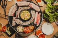 ร้านหมูย่างบุฟเฟ่ต์ 강남 돼지상회 | สาขาฮงแด