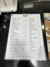 Transit Number 8 คาเฟ่สไตล์มินิมอล