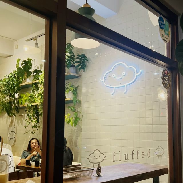 Fluffed Cafe @ Taman Paramount