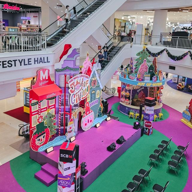 พิกัดถ่ายรูปทำคอนเทนต์คริสมาสที่ The Mall Lifestore
