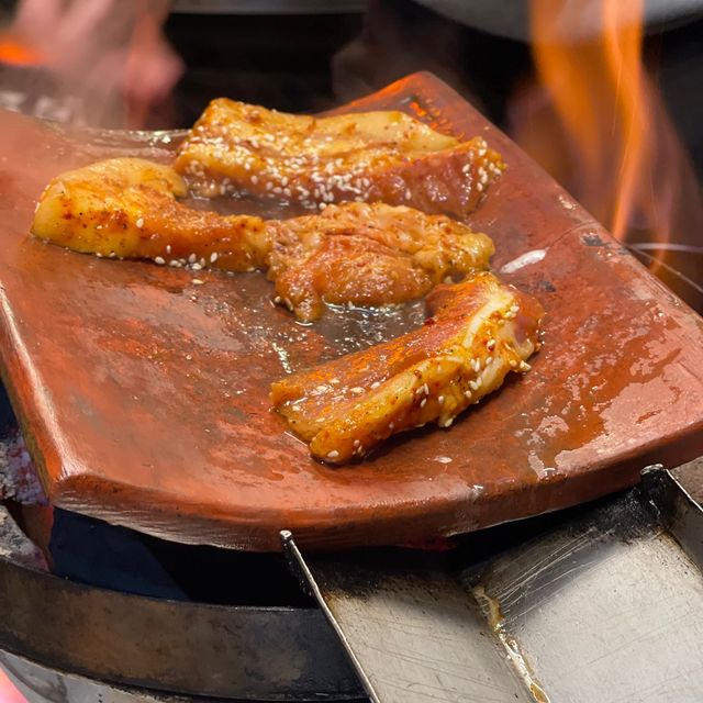 ร้านปิ้งย่าง Nhà Hàng Gia Bảo - Nướng Ngói