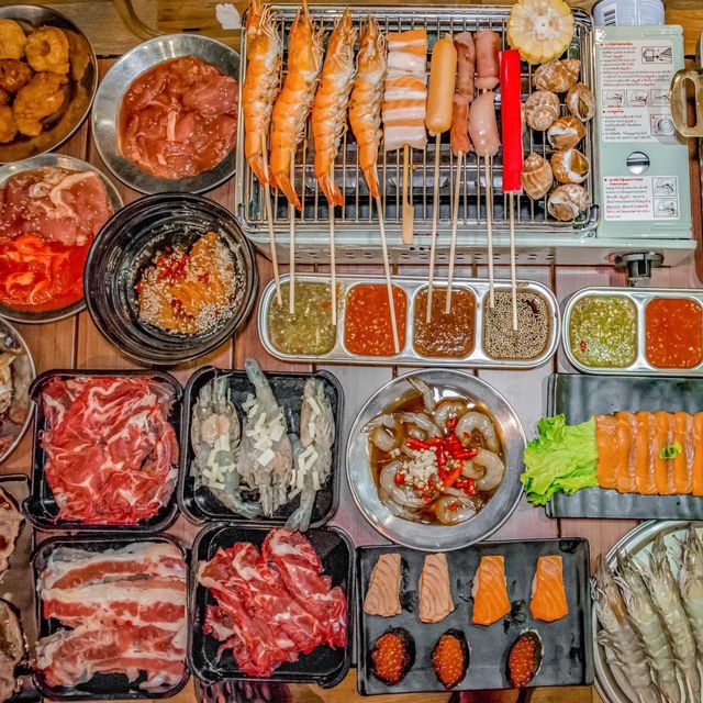 บุฟเฟ่ต์หมูกระทะบนดาดฟ้ามีอาหารทะเลดอง