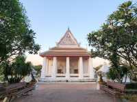 นมัสการพระเจดีย์กลางน้ำ จ.สมุทรปราการ