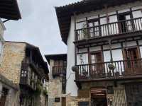海邊的散提亞拿 (Santillana del Mar )