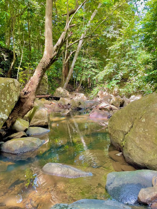 เล่นน้ำคลายร้อนที่น้ำตกสุนันทา 💦