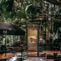 RAWR CAFE คาเฟ่สวย บนพื้นที่สีเขียวใจกลางสุขุมวิท