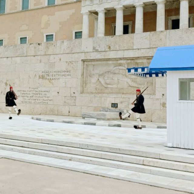 Changing of the guards in Athens