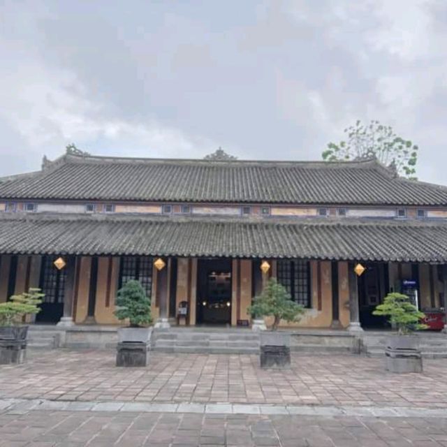 Kien Trung Palace หนึ่งในมรดกโลก