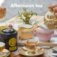 Afternoon tea with  Chuanpisamai house 