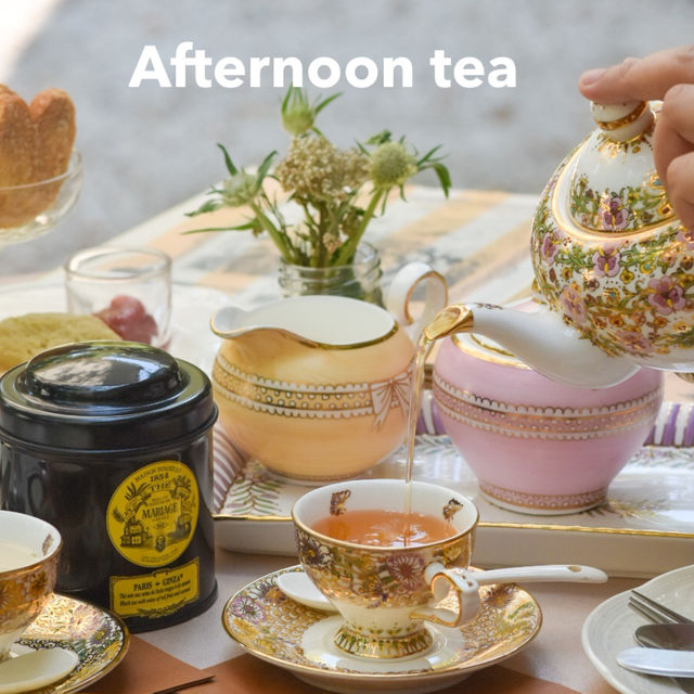 Afternoon tea with  Chuanpisamai house 