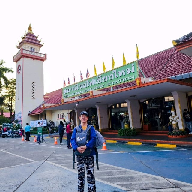 ขึ้นรถไฟไปเที่ยวเชียงใหม่