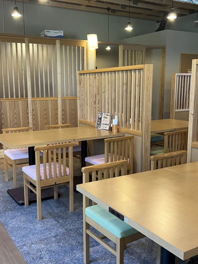 【福岡グルメ】すき焼きだけではなくサイドメニューも食べ放題のお店