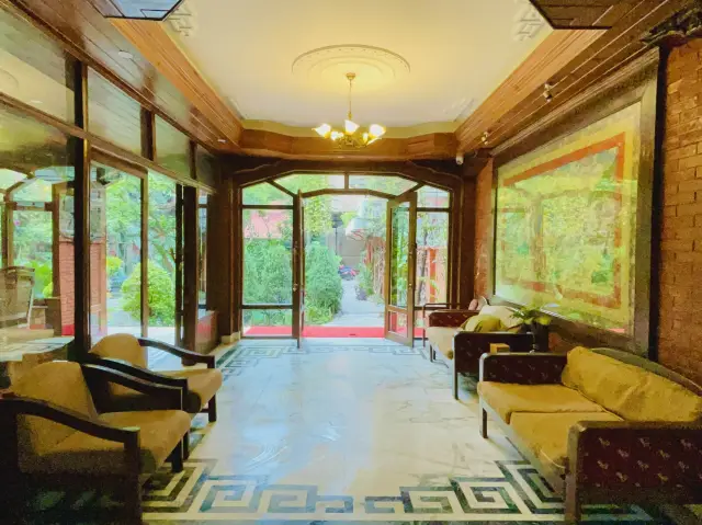 鬧市中的一片寧靜綠洲