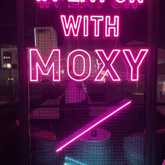 深圳北站Moxy - 快樂一觸即發