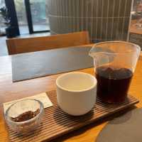 「Delish Kitchen by ALOT」：啟德商場的藝術餐廳，口碑一流！