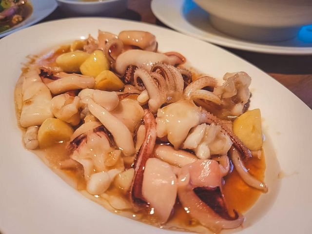 ร้านส้มตำ อีสานคลาสสิค แม่กลอง