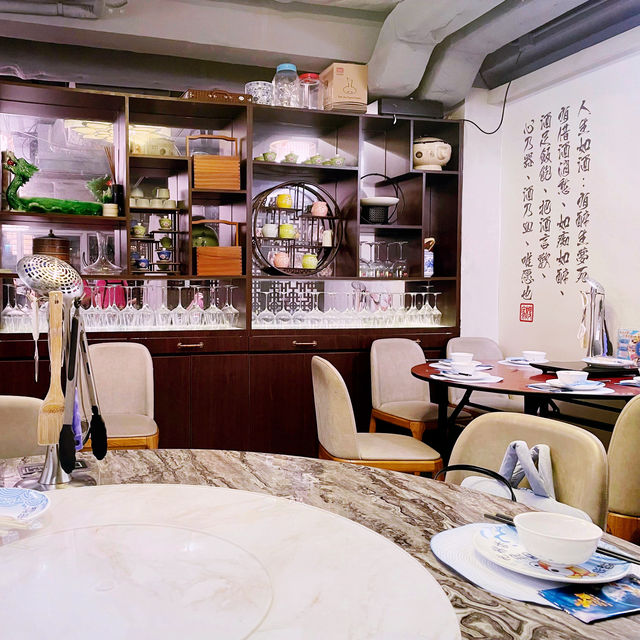 家嫂～港式私房菜～新鮮食材，－次過食勻刺身/雞煲/邊爐