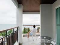 Welcome World Beachfront Resort 
