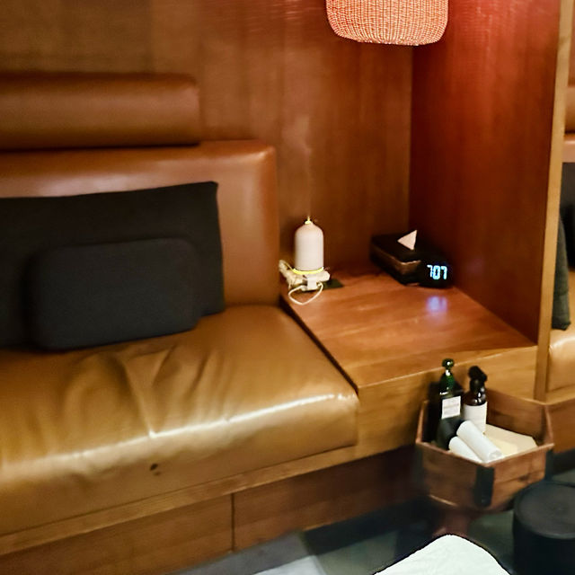 Luxurious Foot Massage Experience at Thia Wellness, Hong Kong