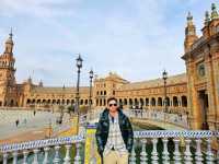 Exploring Seville: A Scenic Walk to the Iconic Plaza de España