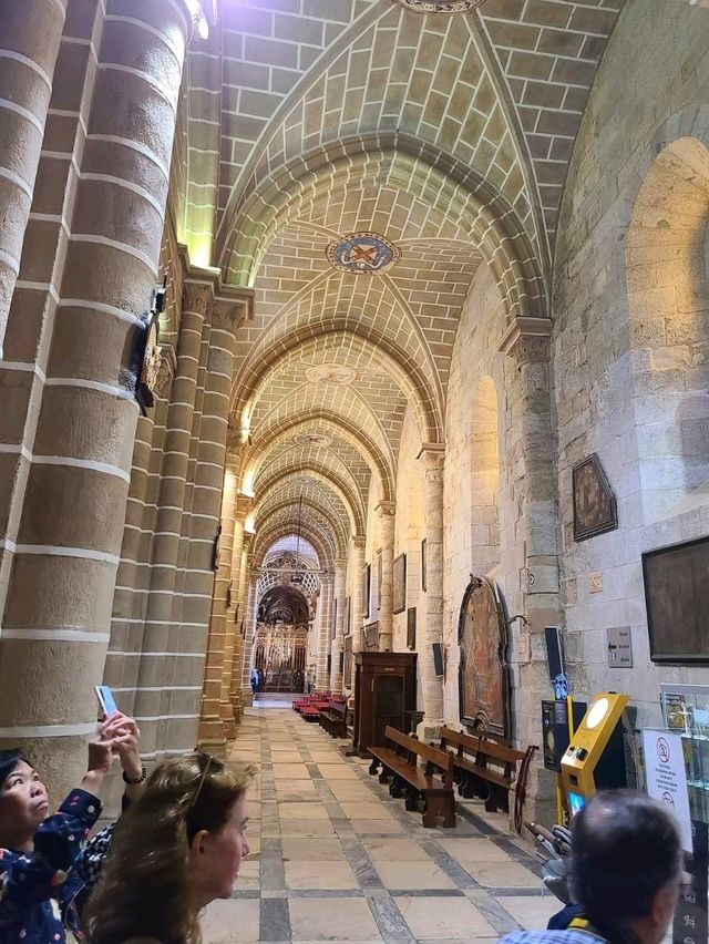 葡萄牙Evora古城遺跡，Almendres Cromlech巨石陣