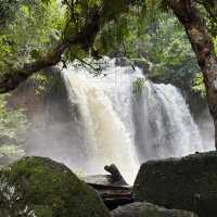 น้ำตกเหวสุวัต Khao Yai National Park. 